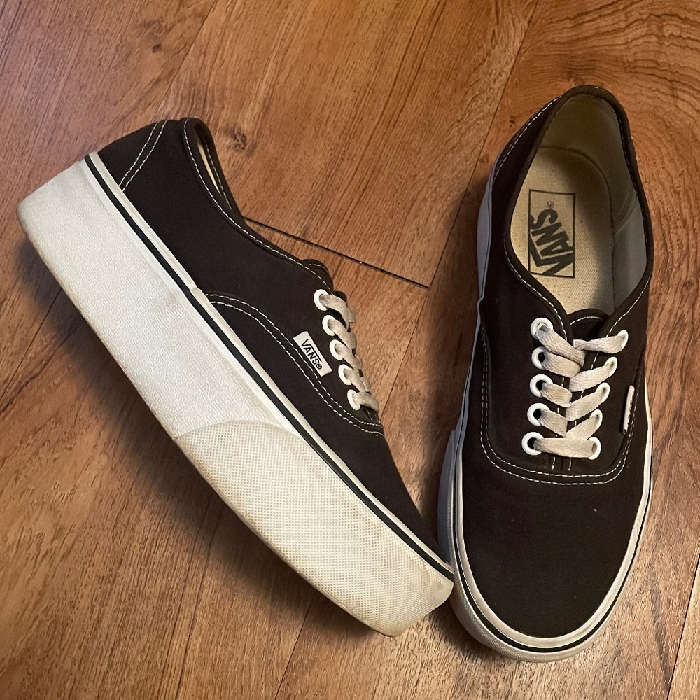 Vans canvas platform black and white vans